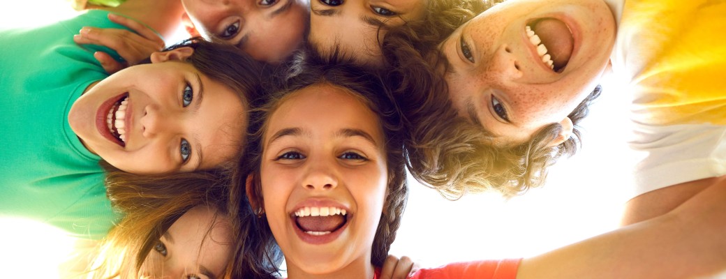 Καλοκαιρινά Παιδικά Ρούχα για Αγόρια και Κορίτσια