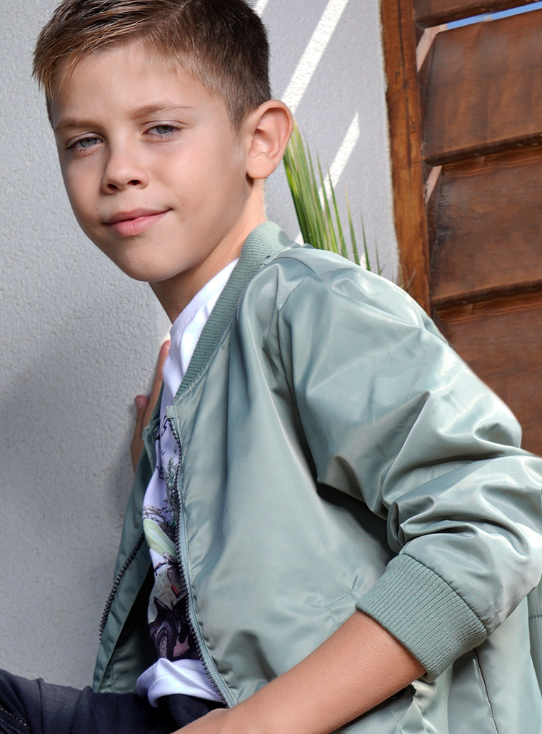 Light waterproof jacket | FOREST GREEN