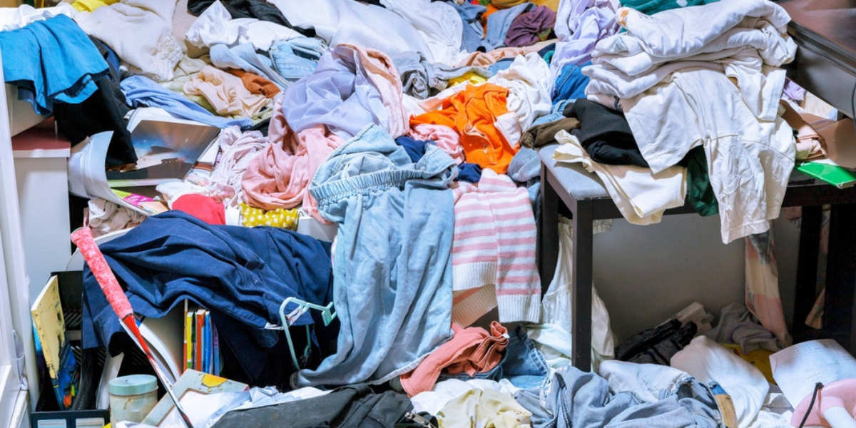 Ανακατεμένα παιδικά ρούχα